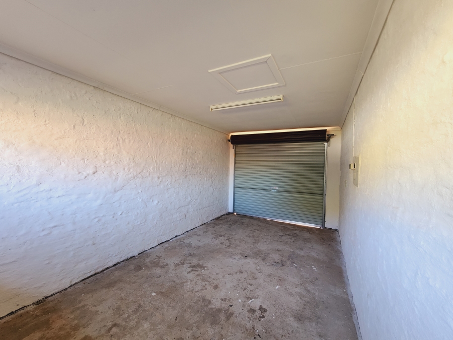 2 Bedroom Property for Sale in Potchefstroom North West